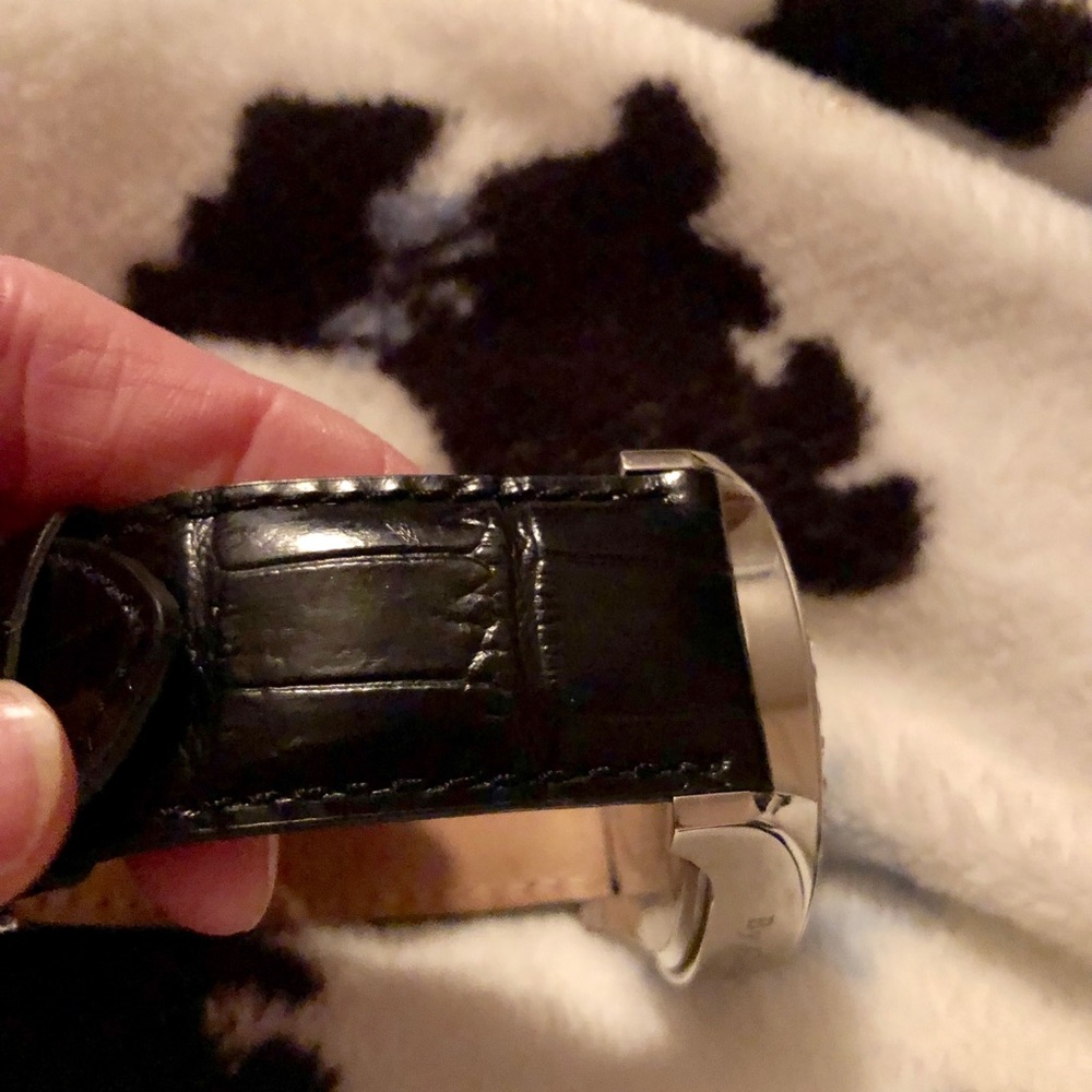 ED Hardy watch - Picture 5 of 7